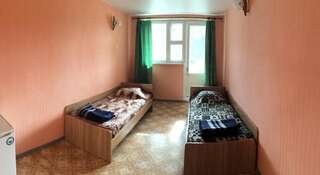 Гостиница Пансионат «Лазурь Севастополь Бюджетный двухместный номер с 2 отдельными кроватями-1